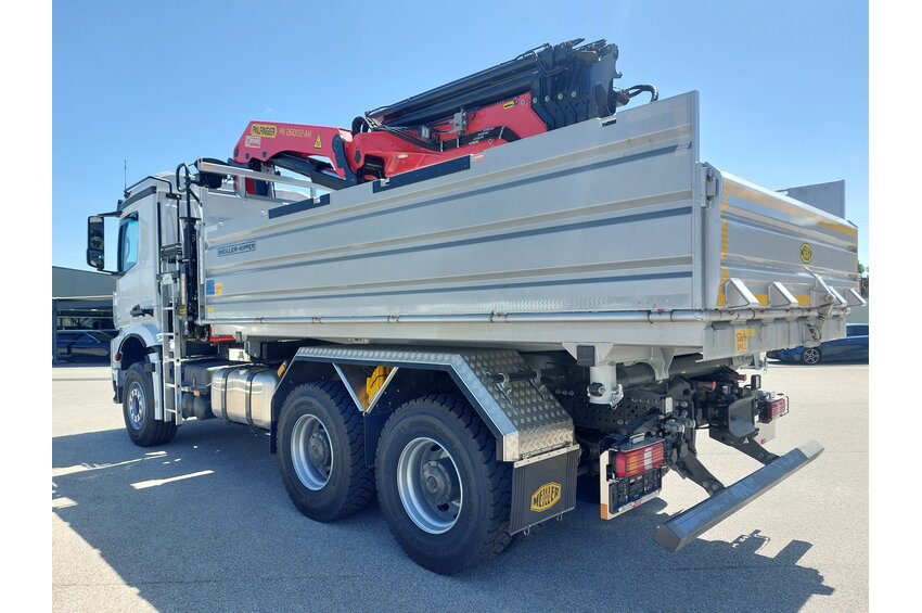 Kran Type PK-26002AH auf Mercedes Konsi (10002387)