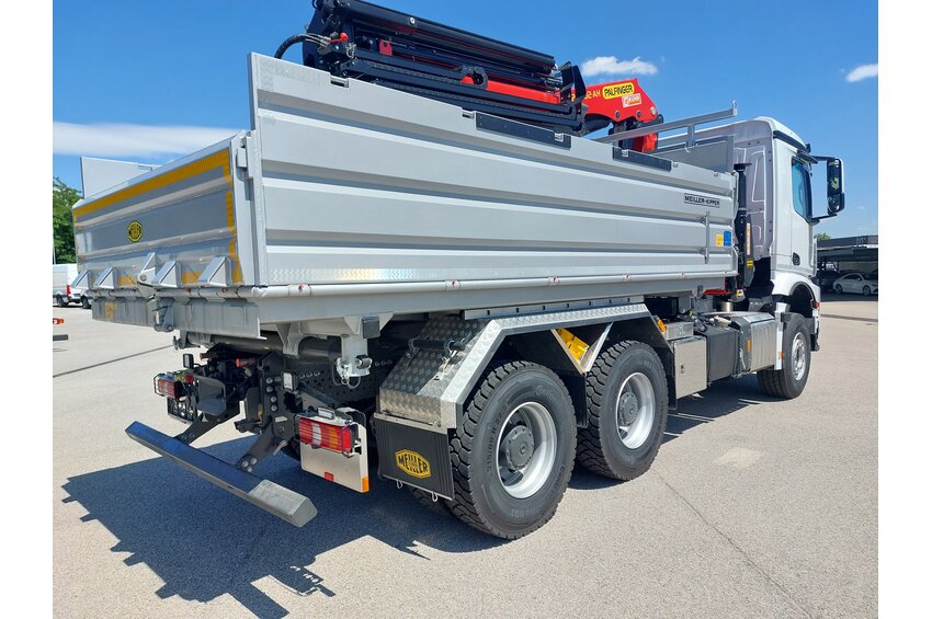 Kran Type PK-26002AH auf Mercedes Konsi (10002387)