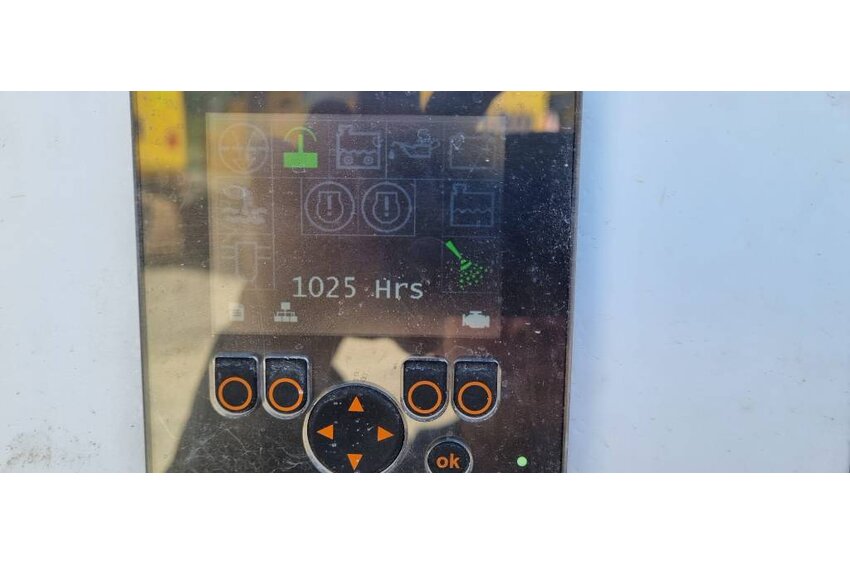 863