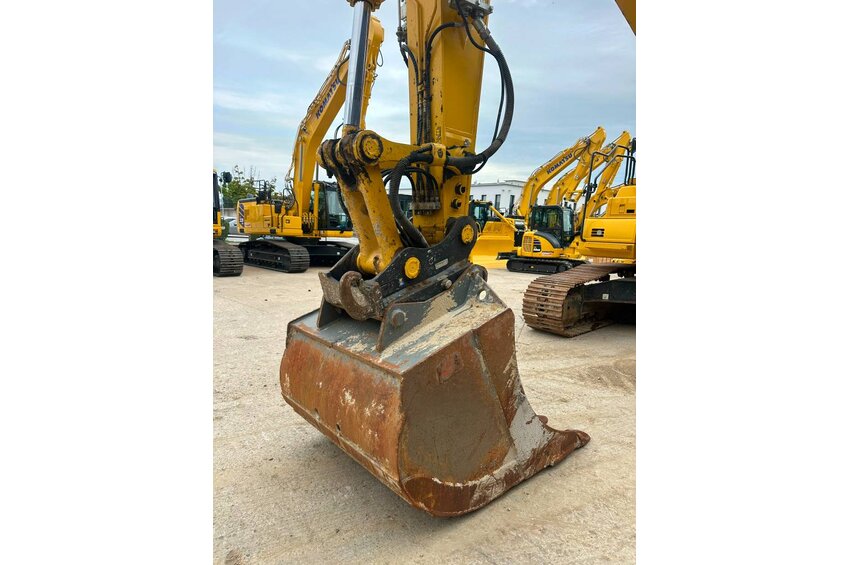 PC 210 LCI-11E0