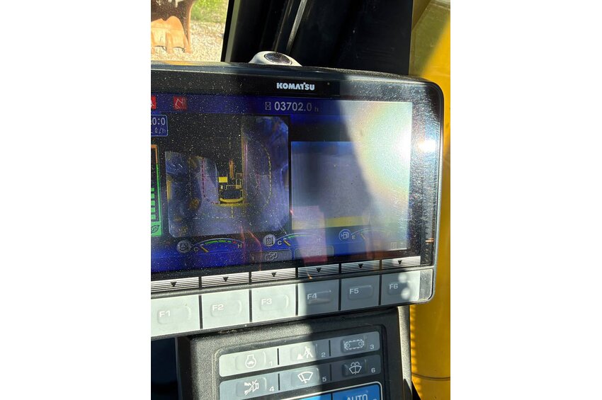 PC 210LC-11E0
